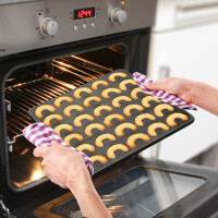 Zenker | Vanillekipferl Backblech Sparkling Christmas | Teflon Antihaftbeschichtung | Schwarz | ideal für selbstgemachte Kipferl