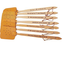 Neustanlo - Fliegenklatsche aus Holz und Leder - mit Spruch Erwischt euch alle!!! - extra stark - mit Holzstiel und Lederband - 47,5 cm