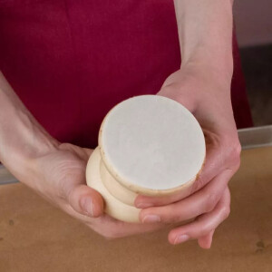 Lebkuchenglocke | Das Original | Lebkuchenformer Basis-Set 7 cm | inkl. Back-Oblaten | idealer Helfer zum Backen von perfekten Lebkuchen, Makronen und Plätzchen
