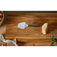 Fiskars Käsehobel mit rostfreier Stahlklinge, Kunststoff/Edelstahl, Länge: 21,5 cm, Essential, Schwarz/Silber, 1065587, Metallic