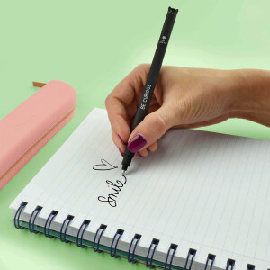 LEGAMI Set mit 3 radierbaren Gelstiften + 3 schwarzen Nachfüllminen, mit thermoempfindlicher Löschtinte, verschiedene Tintenfarben und Stift-designs, 0,7 mm Spitze, Panda-, Katzen- und Bienen-Design