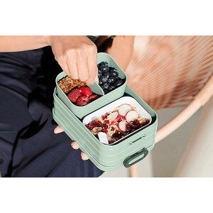 Mepal Bento Brotdose Midi Take A Break Mixed - mit Bento Box - Für 2 Sandwiches oder 4 Brotscheiben - Lunchbox für kleine Snacks & Reste - Erwachsene Essenbox mit Fächern - Nordic Sage & Vivid Green