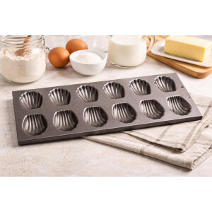 NEUSTANLO Backform Muschel 12er | Madeleine Backblech Antihaft | Muschelform Kuchenform | Metall Backform für Madeleines, Desserts & Gebäck | gleichmäßige Hitzeverteilung