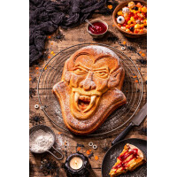 NEUSTANLO Backform Dracula | Halloween Kuchenform für gruselige Torten & Kuchen | detailreiche Motivbackform | ideal für Party, Horror-Deko & kreative Backideen